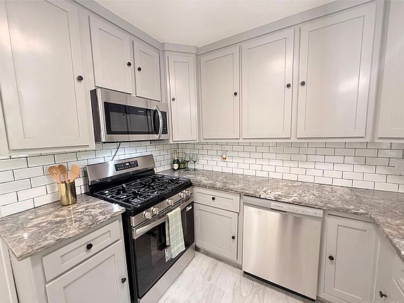 4th image of 217 E Young St