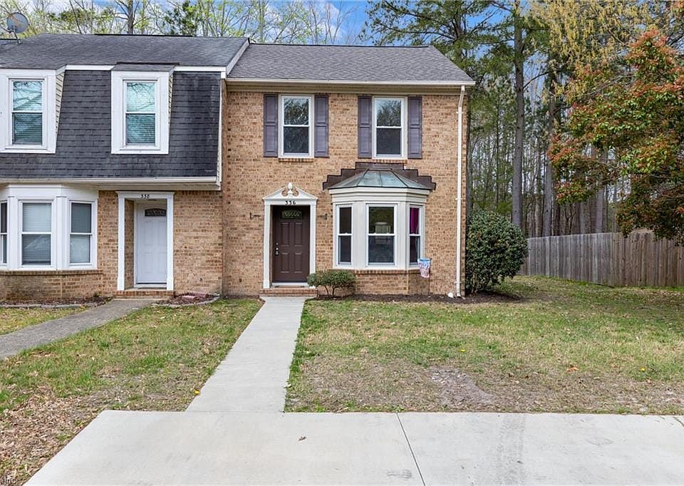 1st image of 336 Middle Oaks Dr