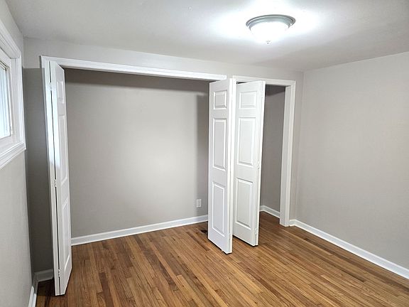 4th image of 127 Bridge St