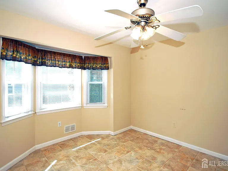 21 Rosewood Ct — Photo 9