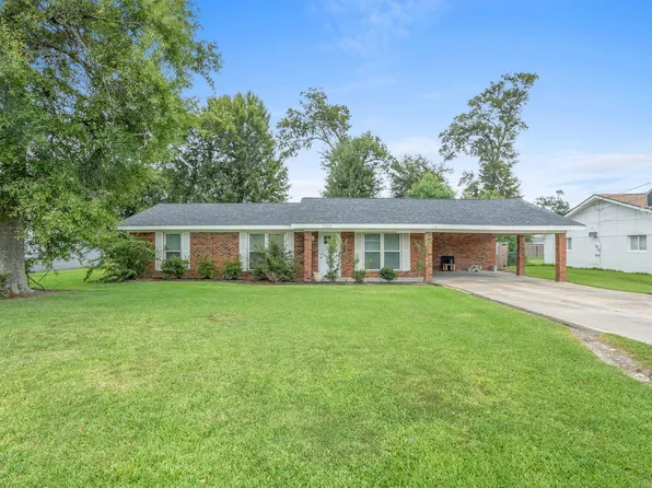 2305 Acadienne St, Sulphur, LA 70663