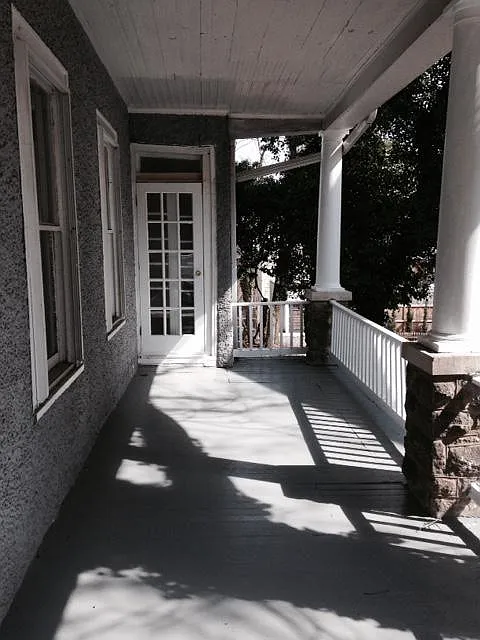 6 bed, 3240 sqft, $9,000 — Photo 2