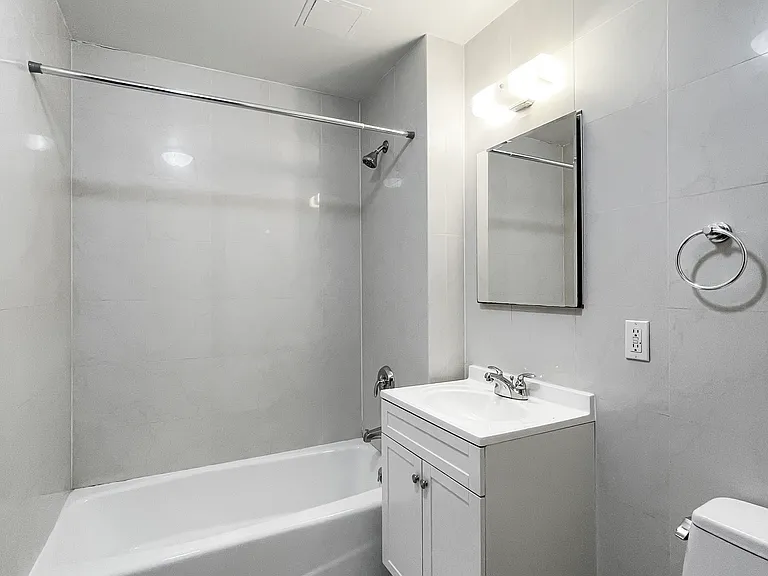1405 5th Ave #7B — Photo 8