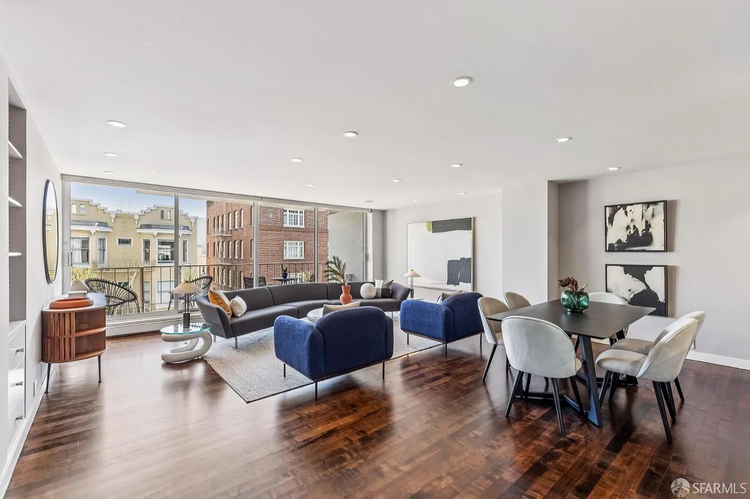 1835 Franklin St APT 201 photo 1
