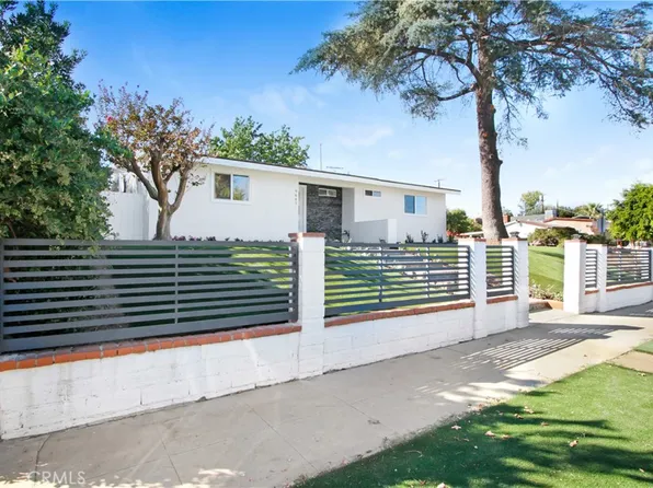 9661 Hayvenhurst Ave, North Hills, CA 91343