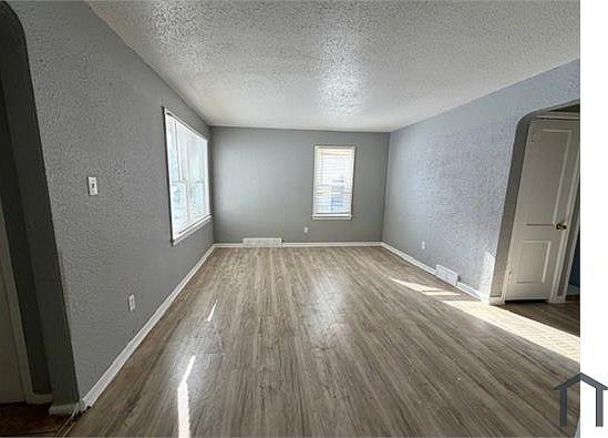 5th image of 9235 Archdale St
