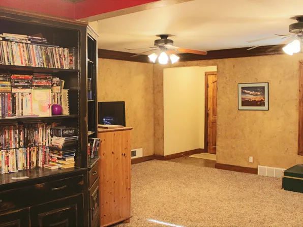 3070 E Sunnyside Rd, Ammon, ID 83406