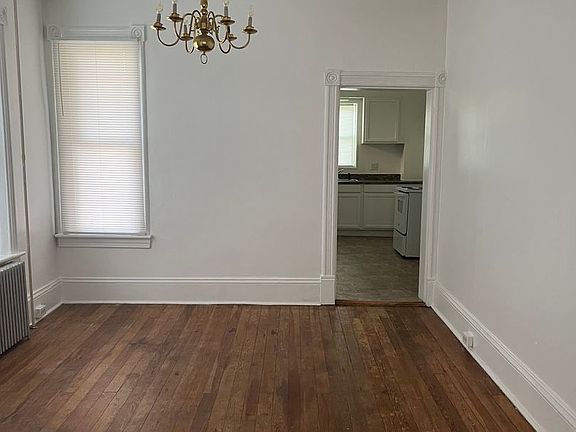 4th image of 110 East Ave #110