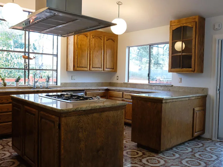 1629 Madrona Ave — Photo 10