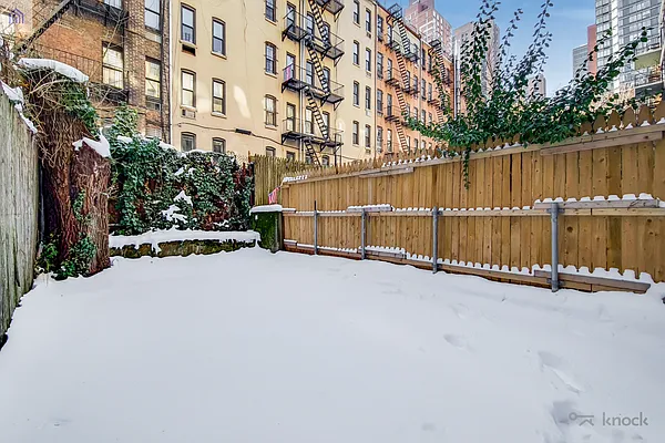 Rented by MAPT Residential LLC | media 7