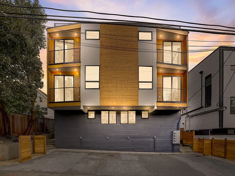 6033 42nd Ave SW #B — Photo 1