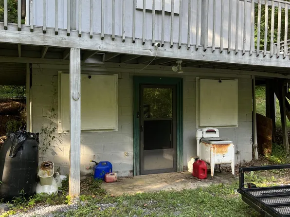 358 Indicuts Gap Frd, Duffield, VA 24244