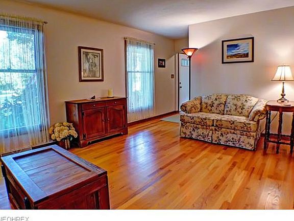 2nd image of 3244 Camden Rue