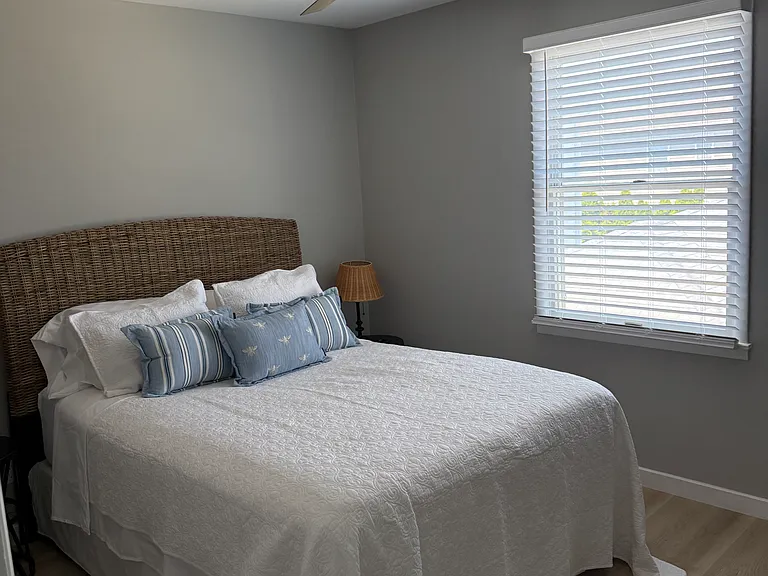 9401 Winchester Ave — Photo 18