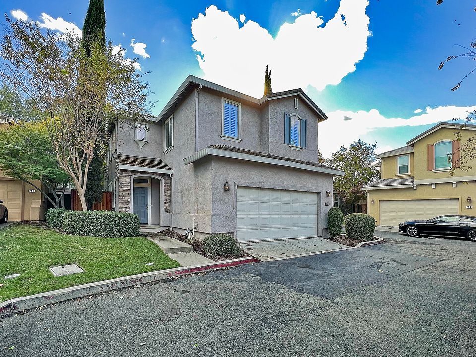 1st image of 247 Dragonfly Cir