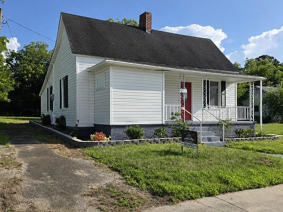 2nd image of 215 Washington St