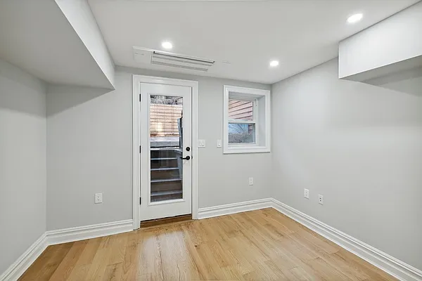 Rented by Compass | media 35