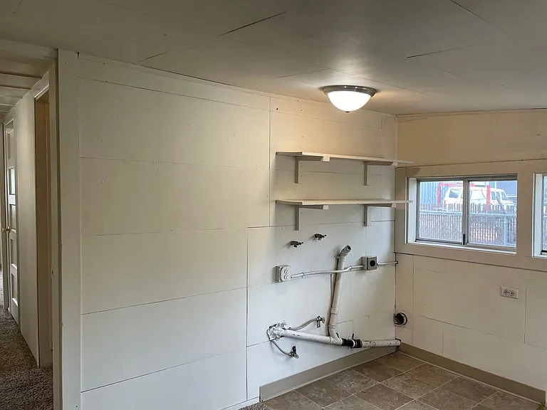 35 Maple St — Photo 11