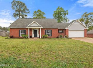 104 Rustic Dr, Brandon, MS 39047
