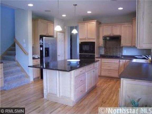 2nd image of 10921 Maple Blvd