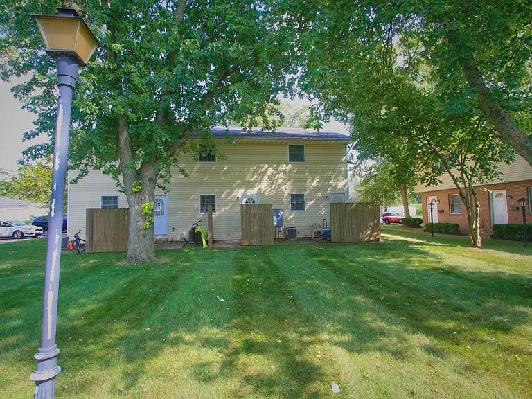 1020 S High St — Photo 11