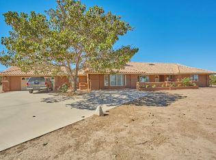 9372 Verbena Rd, Oak Hills, CA 92344