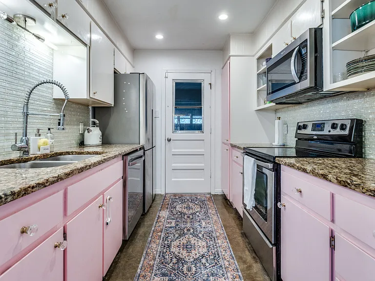 2100 Fleur De Lis Ct — Photo 4