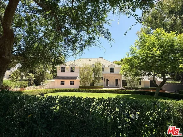 220 N Cliffwood Ave, Los Angeles, CA 90049