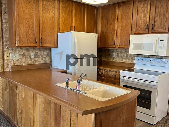 3rd image of 955 4th St #4