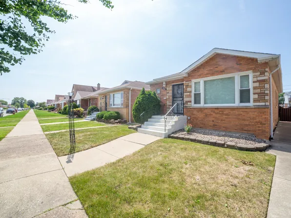 8116 S Sacramento Ave, Chicago, IL 60652