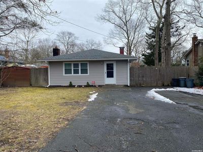 63 Stuyvesant Avenue, Mastic, NY, 11950