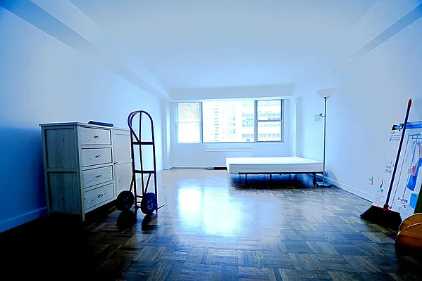 Rented by Keller Williams NYC | media 31