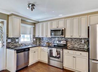 692B Plymouth Dr, Lakewood, NJ 08701