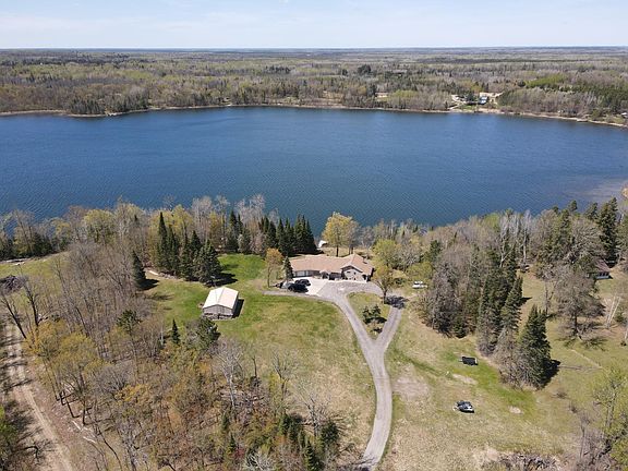 3rd image of 43815 Forest Rd