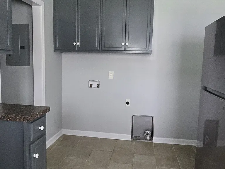 1107 Meadow St S — Photo 9