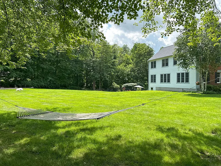11 Van Campen Ln — Photo 13