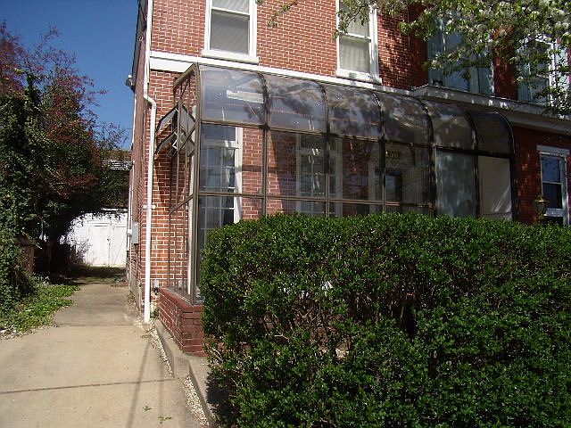 1st image of 1917 N Lincoln St