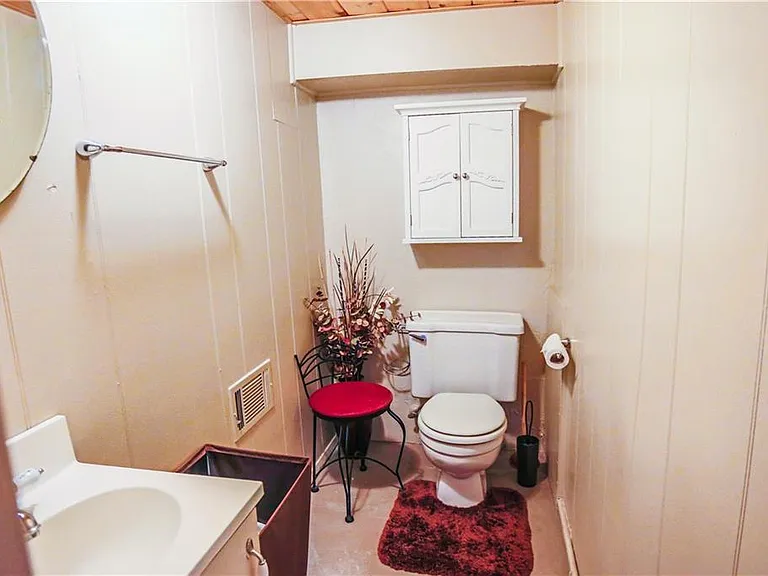 1916 Poplar Way — Photo 6