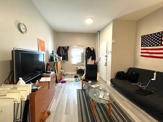 2nd image of 161 E 96th St #1A