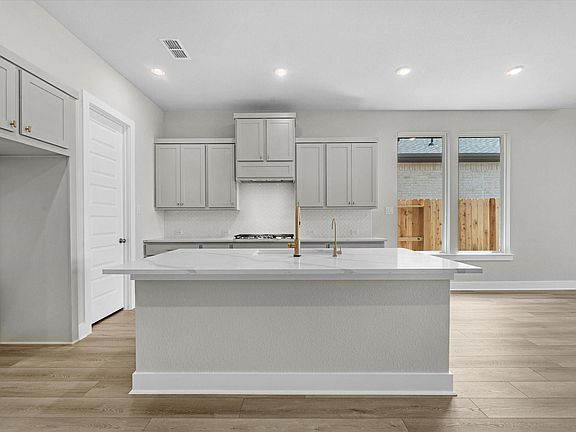 2nd image of 31918 Wind Rdg