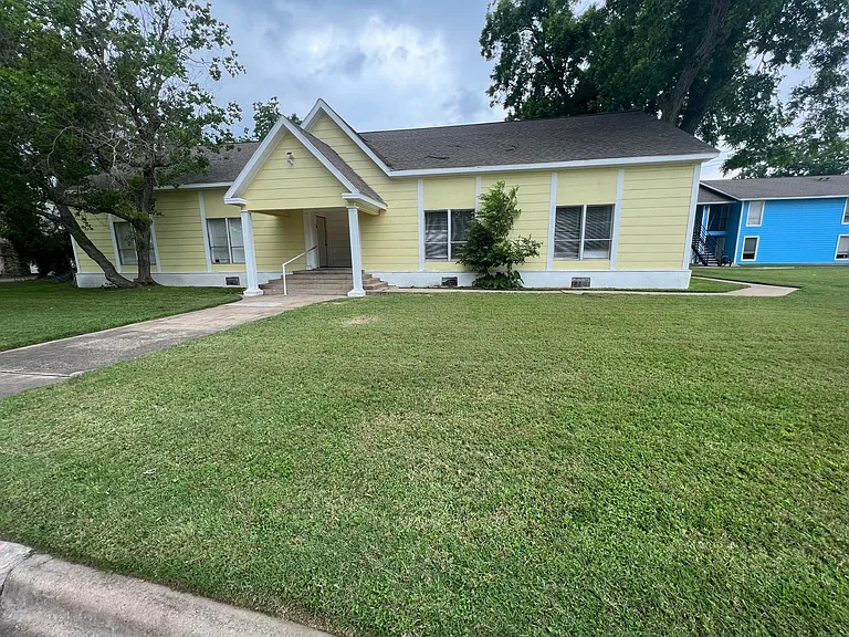 525 E Caney St #B — Photo 5