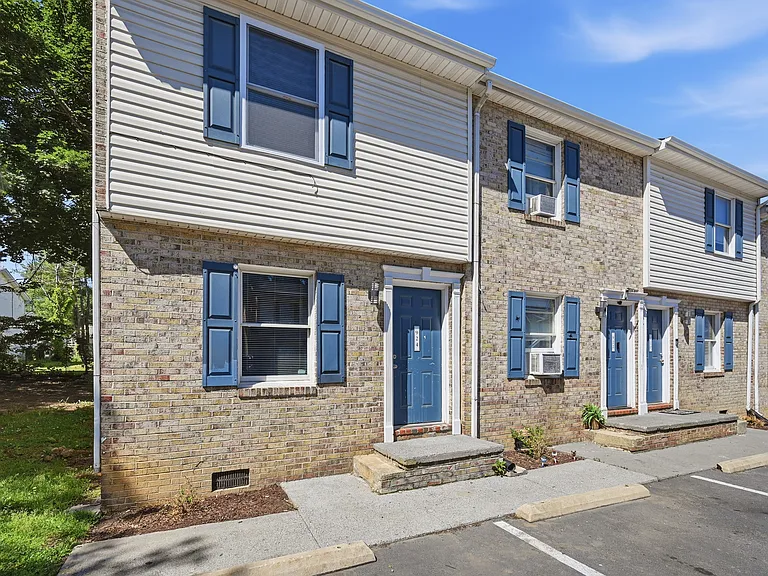 Fort Collier Terrace — Photo 42
