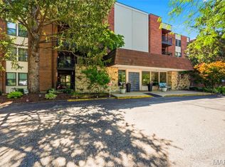 590 Sarah Ln APT 208, Saint Louis, MO 63141