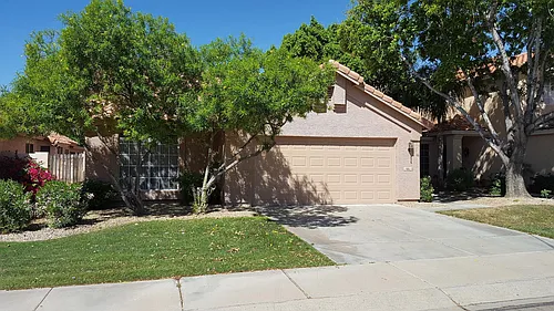 16610 S 32nd Pl Photo 1