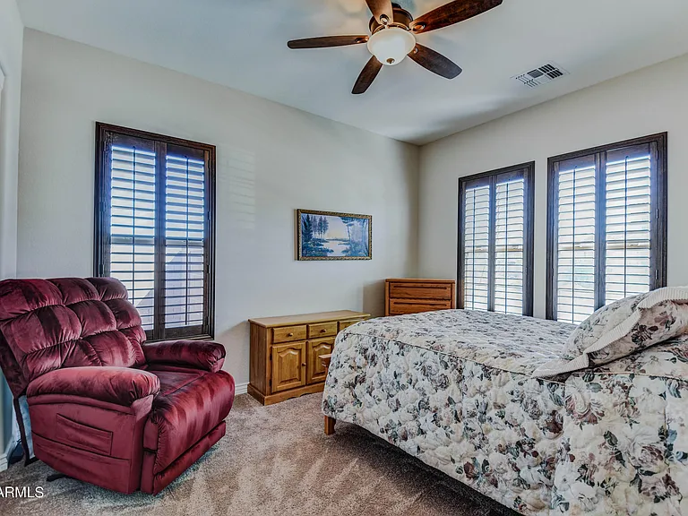 2364 E Susan Dr — Photo 10
