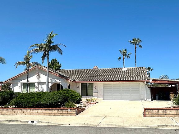 3rd image of 907 Saint Marys Ln