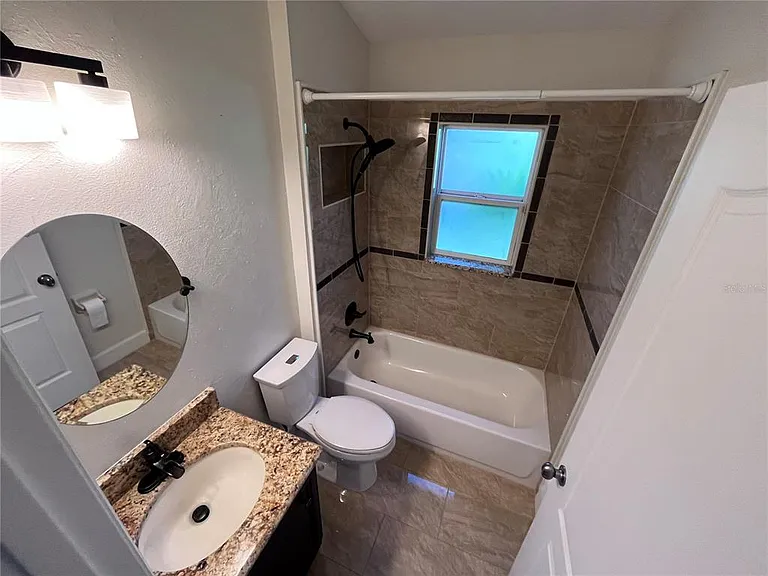 3705 Seminole Dr — Photo 9