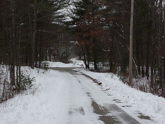 Private road to property