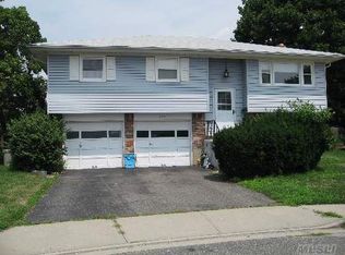 2441 Seebode Ct, Bellmore, NY 11710