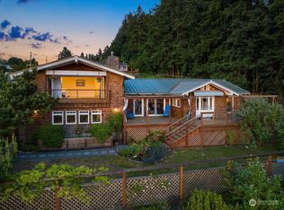 2724 Evening Glory Ct, Clinton, WA 98236